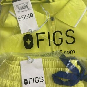 Men’s XS FIGS set